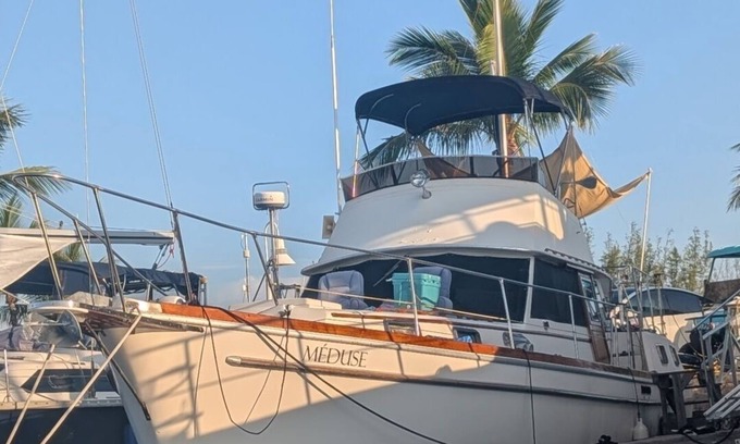 Key West Alquiler De Eote | 43' Classic Trawler 5 Star Resort Pools, Views, Dining Free Shuttle to Downtown