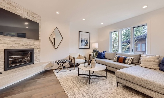 Vail Condominio | 434 Gore Creek Dr., All Seasons D3-Vail Village-Remodeled, Pets