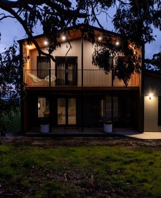 Surveyors Bay Casa | 44onRoaring - in the Huon Valley