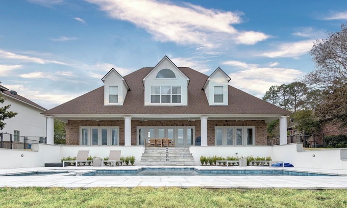 Oscar Casa | 4500 square feet of serenity on False River