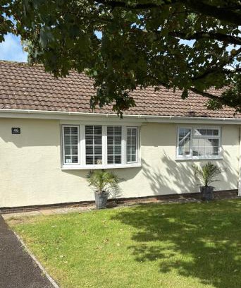Scurlage Casa | 46 Gower Holiday Village Swimming Pool Open Until 31 October