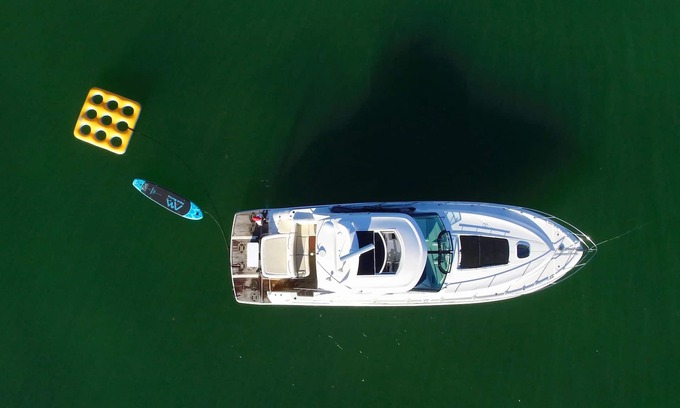 Key Biscayne Alquiler De Eote | 46' Sea Ray - Luxury Yacht Rental in Key Biscayne!