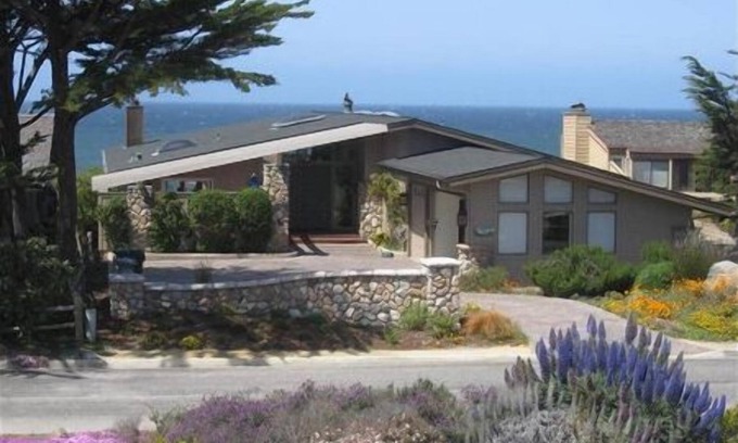 San Simeon Casa | 4757 Windsor Blvd. Seaclift Estates