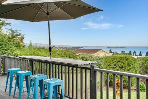Encounter Bay Casa | 48 Rumbelow St - BYO Linen - Sea Views - Family Friendly