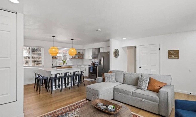 Northeast Colorado Springs Casa | 4899 Sonata Whole House · Stylish 6 bedroom home-sleeps 16
