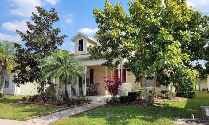 Trafalgar Village Casa | 4984 Village! Home right next door