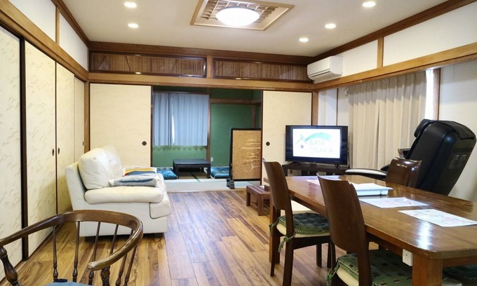 Naniwa Casa | 4A Un tipo de familia tranquila con una habitación de estilo japonés.