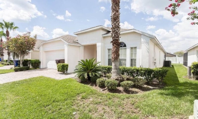 Cumbrian Lakes Villa | 4BD / 3BA, RENOVADO, VILLA EJECUTIVO CON SPA, MUST SEE, 10 MIN DE DISNEY