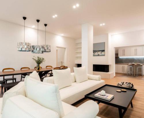 Vouliagmeni Apartamento | 4bd Apartment With Outdoor Jacuzzi Garden