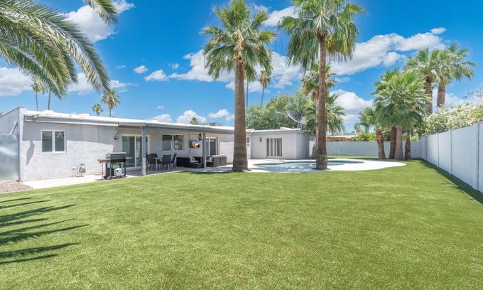Raskin Estates Casa | 4BD| Mid Terms Welcome | 31+ Day Stays