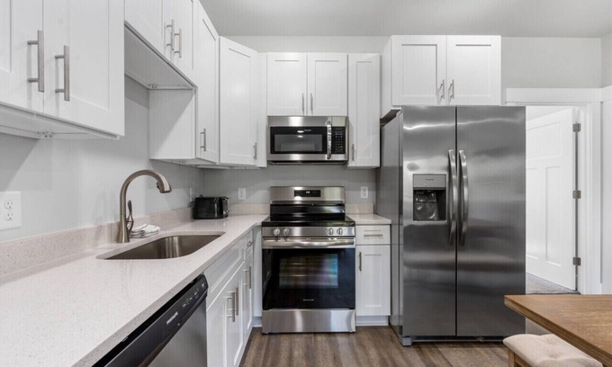 Nashboro Village Casa | 4Beds + Safe & Quiet! 10min Airport & 15toDowntown!!
