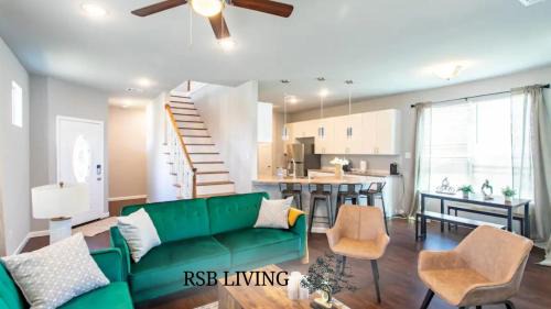 Central Arlington Casa | 4BR 2,5BA Holiday Home in the Heart of Cowboy Nation