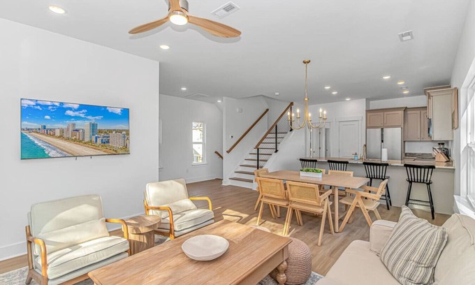 Myrtle Beach Casa | 4BR Beach Oasis w/ Private Pool! 1000 ft from the water