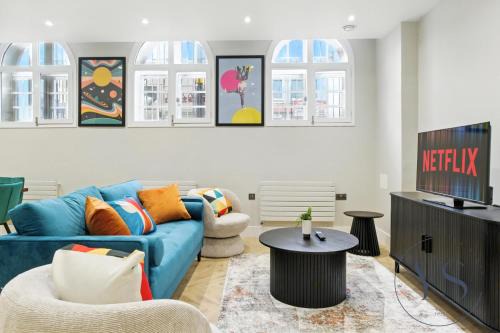Birmingham City Centre Apartamento | 4BR Birmingham Apt with Parking, Arcade Games & Wi-Fi
