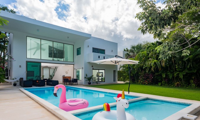 Cancun Villa | 4BR Family & Cozy villa with private Pool in Cancun