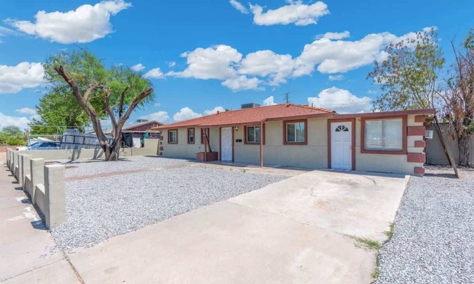 Encanto Casa | 4BR Home | Near Downtown & Phoenix Light Rail