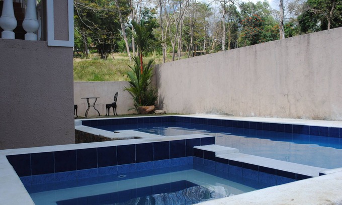 Nasugbu Casa | Casa de 4H con piscina y billar en Terrazas, tarifa de 20 personas