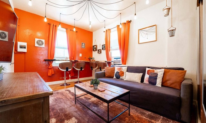 Downtown Tucson Casa | 4BR Retreat w/ Yard – Spring Bliss & Relaxation!