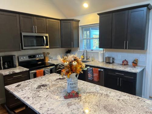 Tobyhanna Casa | 4BR Retreat with Hot Tub and Resort Style Amenities