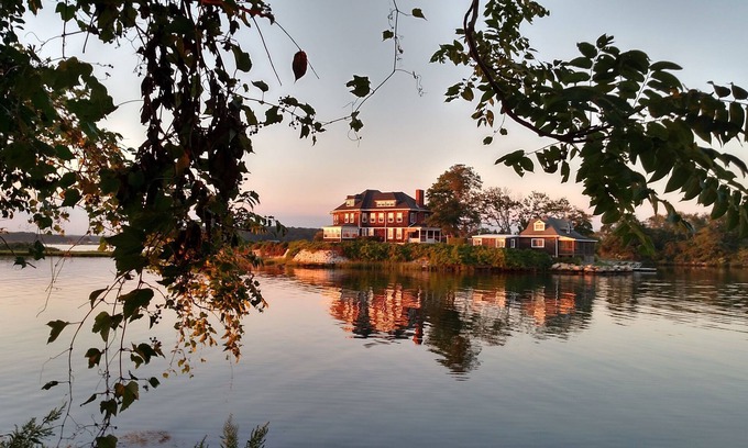 Watch Hill Casa | Casa de familia de cuarta generación junto al mar
