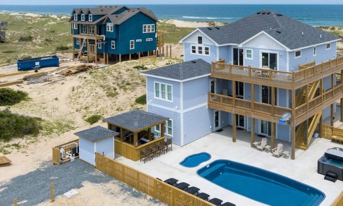 Currituck County Casa | 4x4! Pool, spa, theater, and more, June 15-22 open!