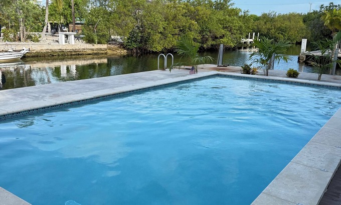 Little Torch Key Casa | 5-4 house with canal and pool
