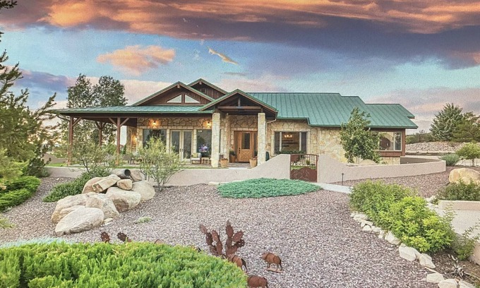 Williamson Casa | 5 Acre Horse Retreat - Incredible Mountain Sunset Views -Prescott AZ -Williamson