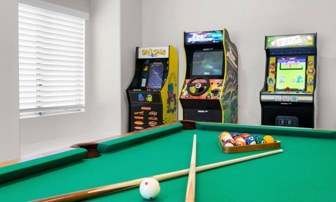 North Las Vegas Casa | 5 BD Home w/ Billiard, Spa, Arcades, Ping Pong