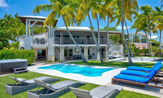 Lime Grove Estates Casa | 5 Bed/4.5 Bath~Pool/Hot Tub~Ocean Views-Boat Dock~Kayaks,Bikes, & more