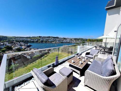 Polruan Casa | 5 Bed in Polruan 77657