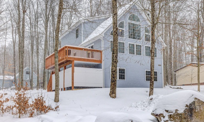 Thornhurst Chalet De Esquí | 5 BedRm w/ King Bed, Game Room, Fire Pit & Hot Tub