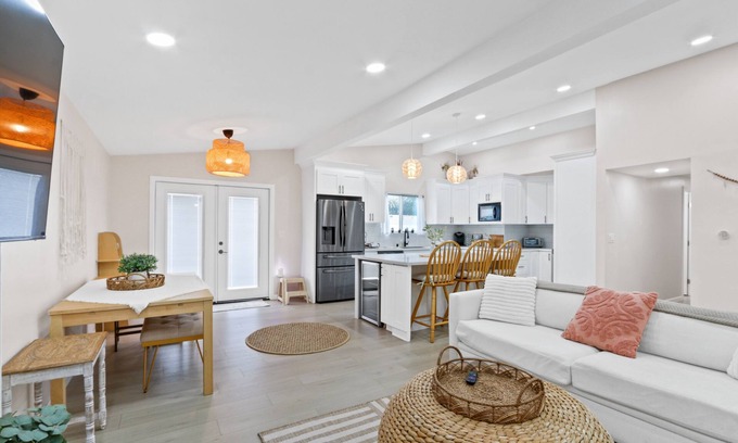 Torrance Casa | 5 Bedroom 3 Bath Beach City In Torrance ca