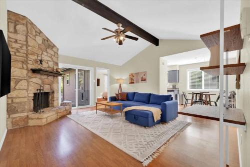 Barton Hills Casa | 5 Bedroom 4 Bath Zilker Villa Big Yard in Zilker Barton Hills