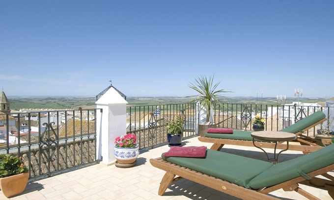Medina-Sidonia Casa | Andaluz Patio House de 5 dormitorios, piscina privada, vista al mar, con capacidad para 12 invitados