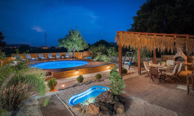 Bilice Casa | Impresionante casa de 5 dormitorios en.