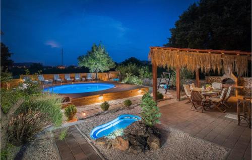 Bilice Casa | 5 Bedroom Awesome Home In Bilice