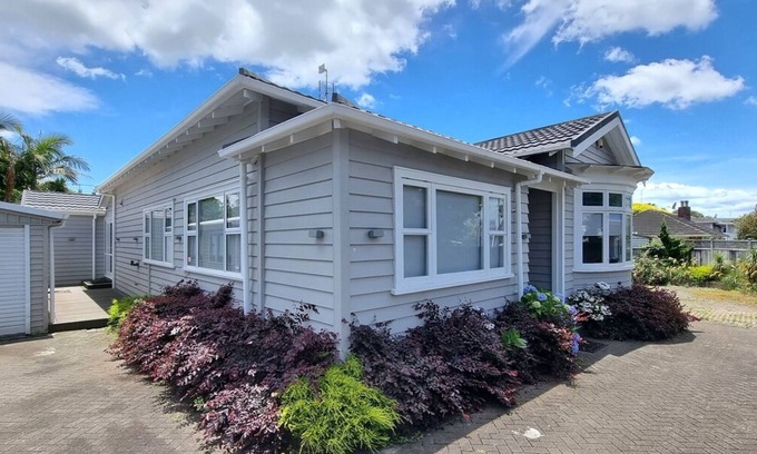 Greenlane - Ellerslie Casa | 5-Bedroom Central Auckland Retreat