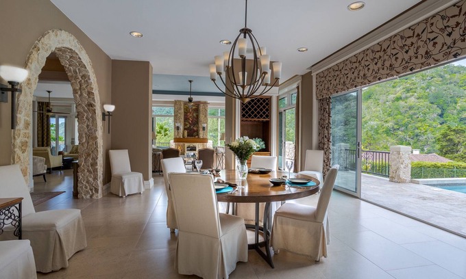 Boquete Casa | 5 bedroom estate home in a gated community within walking distance to town.
