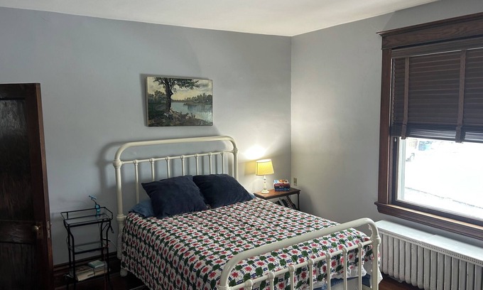 O'Hara Township Casa | 5-bedroom Home Sleeps 10 Close to Oakmont, Downtown, Oakland