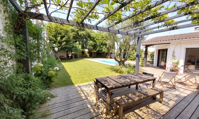 Le Bouscat Casa | 5-bedroom house with pool in Bordeaux.
