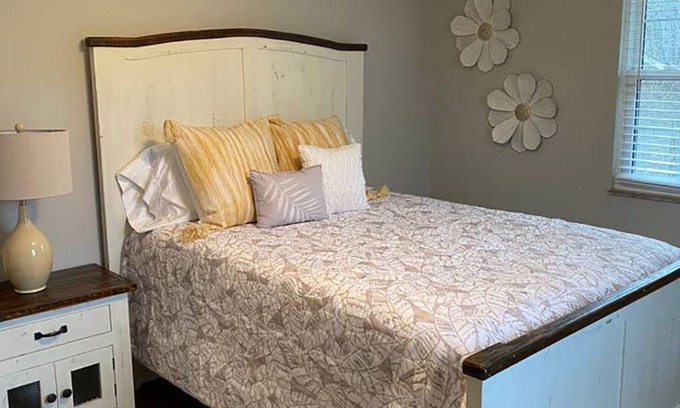 Cedar Bluff Casa | 5 Bedroom Large Groups Welcome 15 min to UT/Downtown