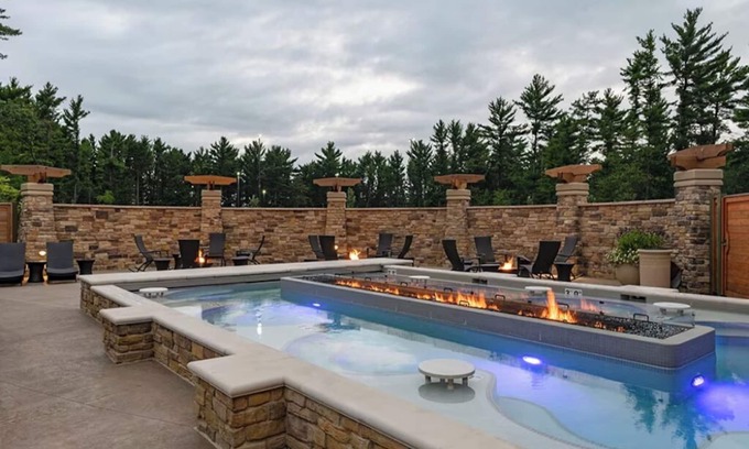 Lake Delton Condominio | 5 Bedroom Lockoff Unit, Sleeps 18, in Wisconsin Dells at Sundara Cottage Resort!
