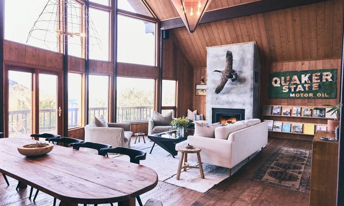 Malibu Cabina | 5-bedroom lodge in superb Malibu with AC, WiFi,mountain and ocean views!