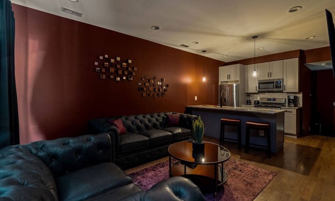 North Philadelphia West Casa | 5 Bedroom | Luxurious | Movie theater