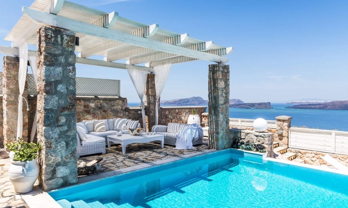 Akrotiri Villa | Villa de lujo de 5 dormitorios con piscina e impresionantes vistas al mar y puestas de sol increíbles