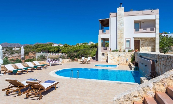 Kalathas Villa | Villa de lujo de 5 dormitorios con piscina, piscina para niños, vista al mar y cerca de la playa
