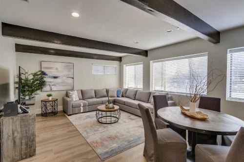 Fullerton Casa | 5 Bedroom plus loft room, 3 Bath home