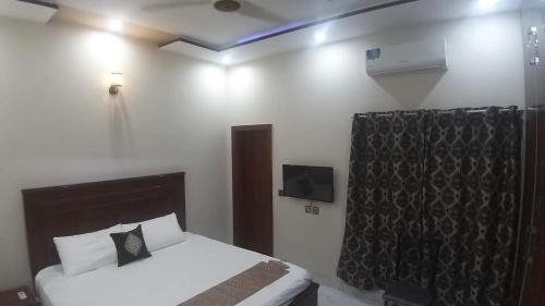 Lahore Casa | 5-Bedroom Vacation Home