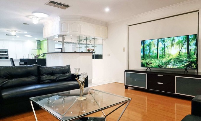 Sunshine West Casa | 5 bedrooms Spacious home