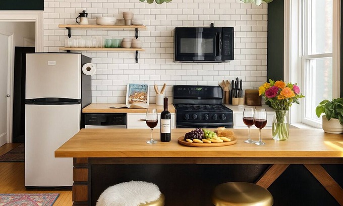 Washington Square West Apartamento | 5 Beds 1 King 4 Queen-Size Beds Beautiful Spacious 1 Bedroom 1 Bath Apartment